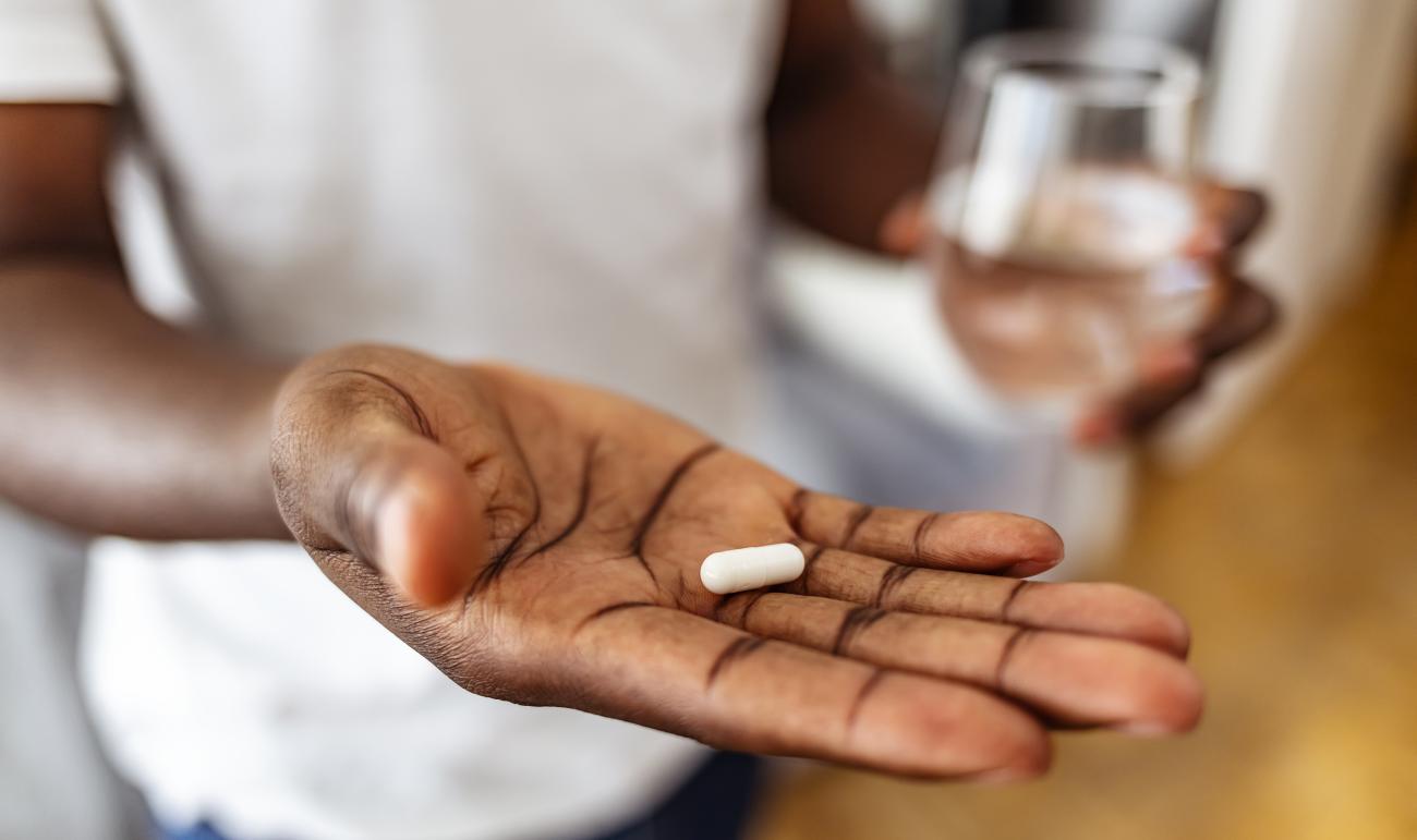 HELPING WITH MEDICINES: REDUCING PRESCRIPTION ERRORS